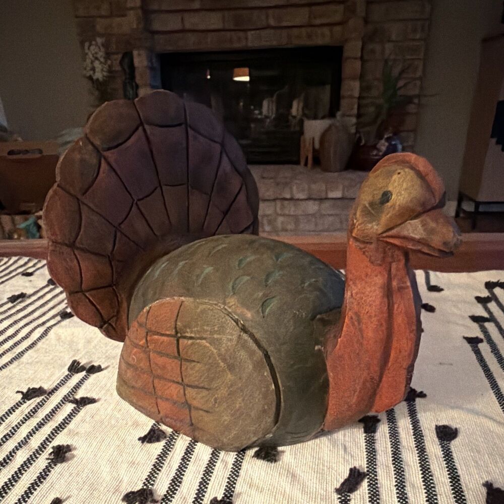 Vintage Primitive Wooden Turkey Tom Decor / Table Top 8inx6.5in Folk Art